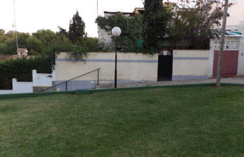 semi detached house near Hospital